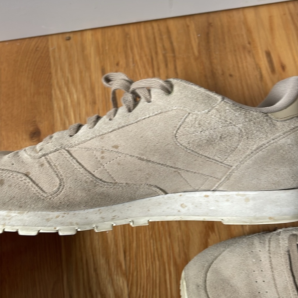 Men’s suede Reeboks - Picture 6 of 6